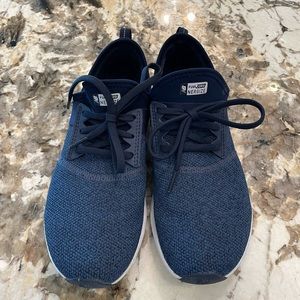 ***SOLD*** New balance fuelcore memory foam athletic shoes. Size 9
